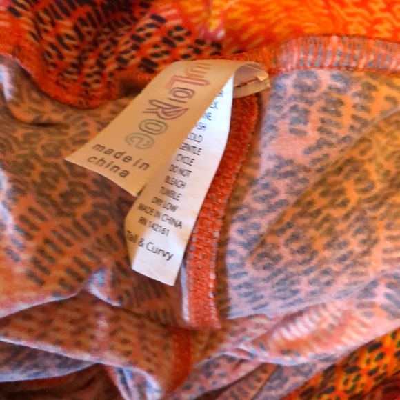 Lularoe TC Leggings - Picture 2 of 4